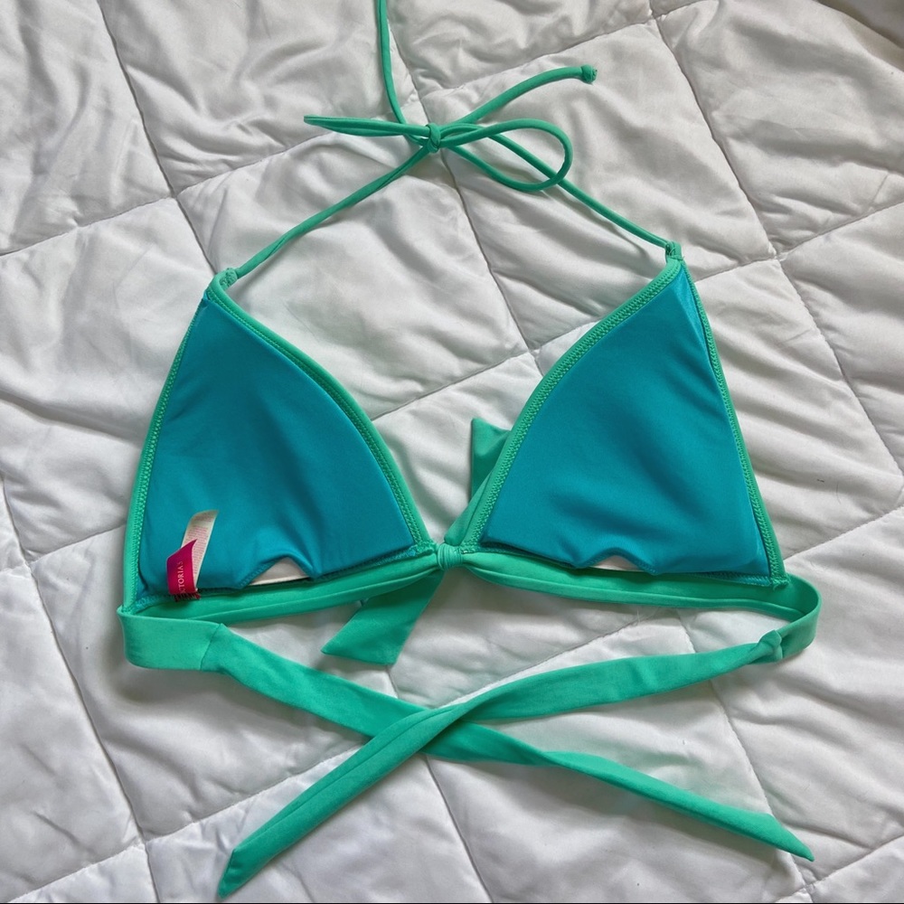 Victoria’s Secret Triangle Bikini Top💚💙 - Picture 2 of 3
